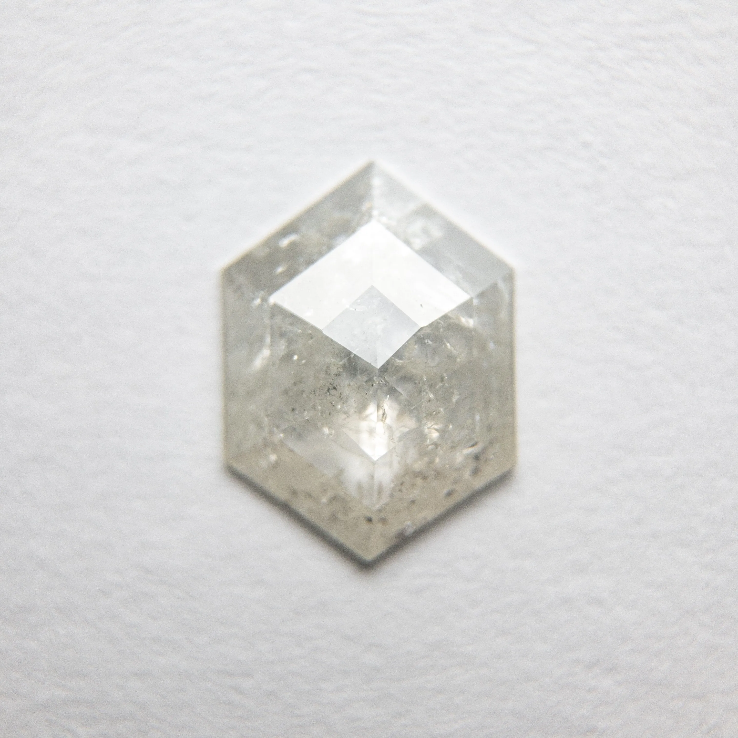 0.89ct 9.08x6.65x2.08mm Hexagon Rosecut 18386-11 hold D1681