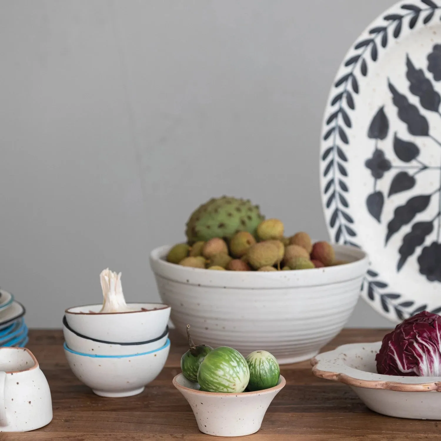 FLORAL SPECKLED STONEWARE BOWL