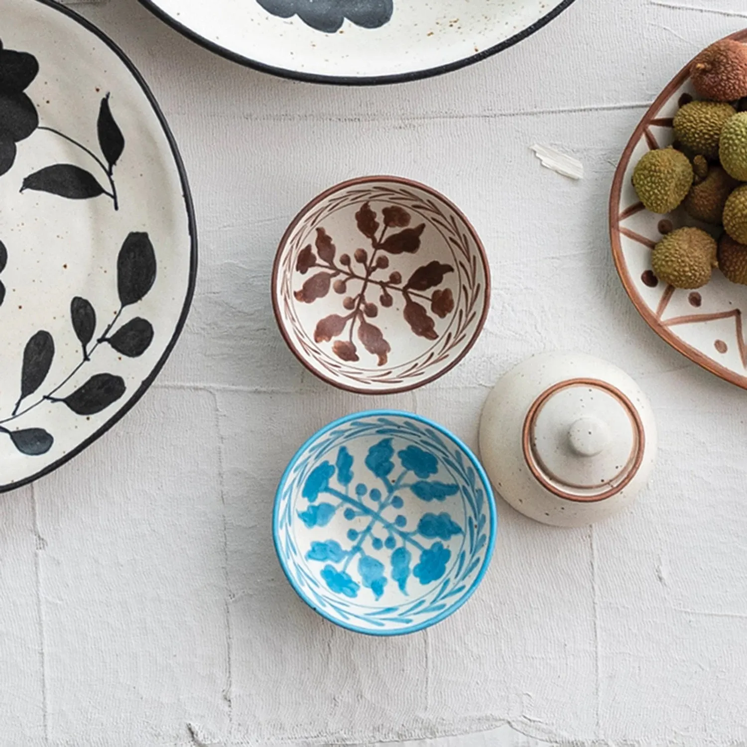 FLORAL SPECKLED STONEWARE BOWL