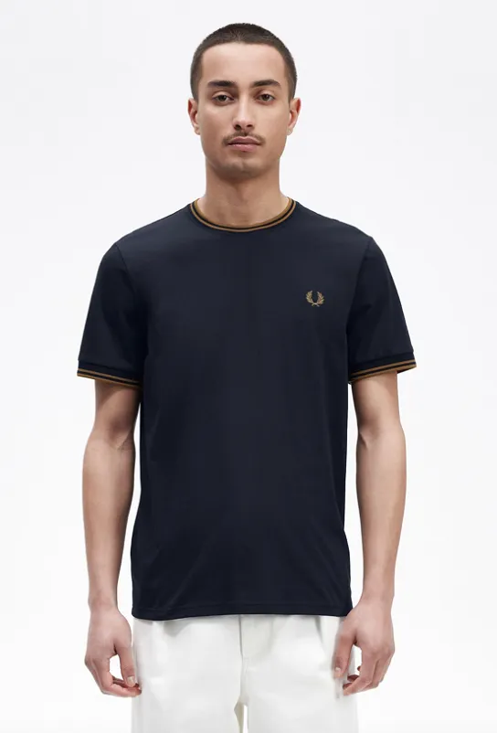 Fred Perry Twin Tipped T-Shirt/Navy/Dark Caramel - New AW23