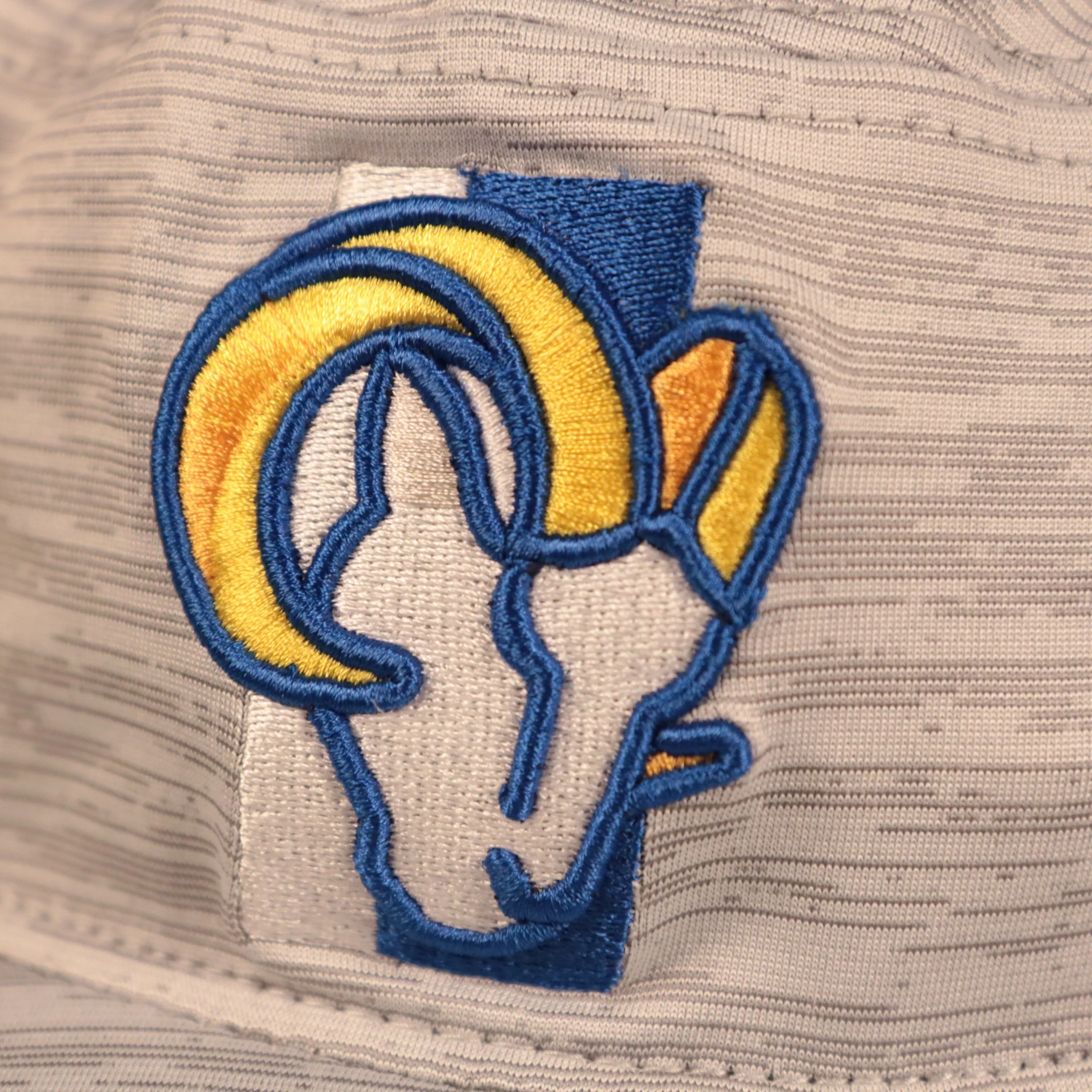 NEW ERA | LOS ANGELES RAMS | RAM PATCH FRONT | NFL 2021 TRAINING | PANAMA BUCKET HAT | ROYAL BLUE BOTTOM |  GRAY | OSFM